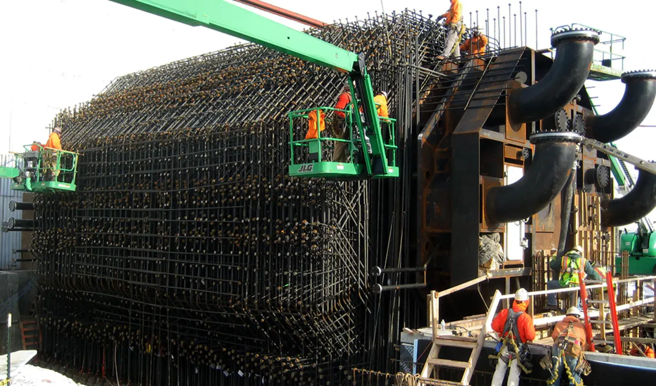 Construction of the steel reinforcement for a burst-proof overspeed tunnel size DH90