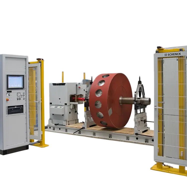leicht seitliche Ansicht der Schenck Auswuchtmaschine HM5 mit rotem Testrotor